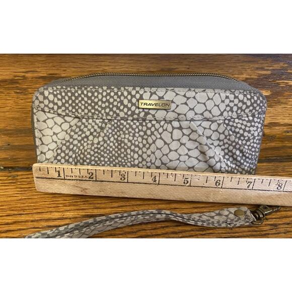 Travelon Wristlet Wallet Women’s Gray Cream - Picture 5 of 5